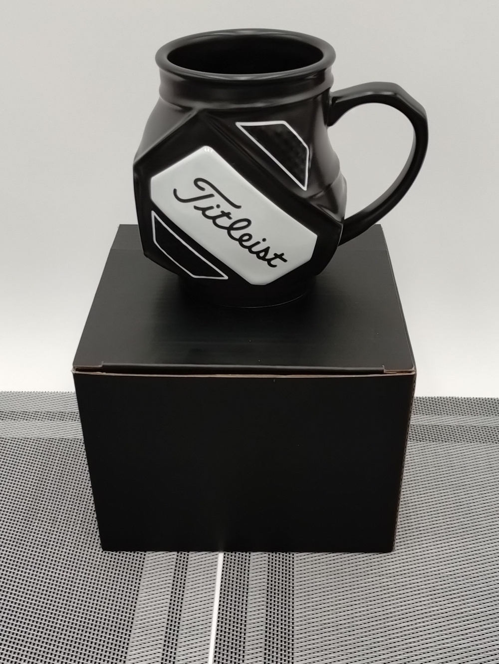 Rare Titleist T Series Black Ceramic Golf Logo Coffee Mug NIB